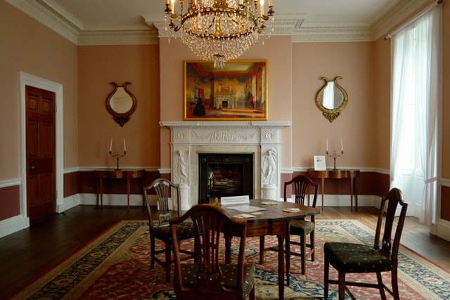 Traditional Dining Room